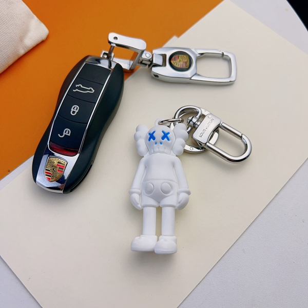 ブランドキーホルダー着用イメージ